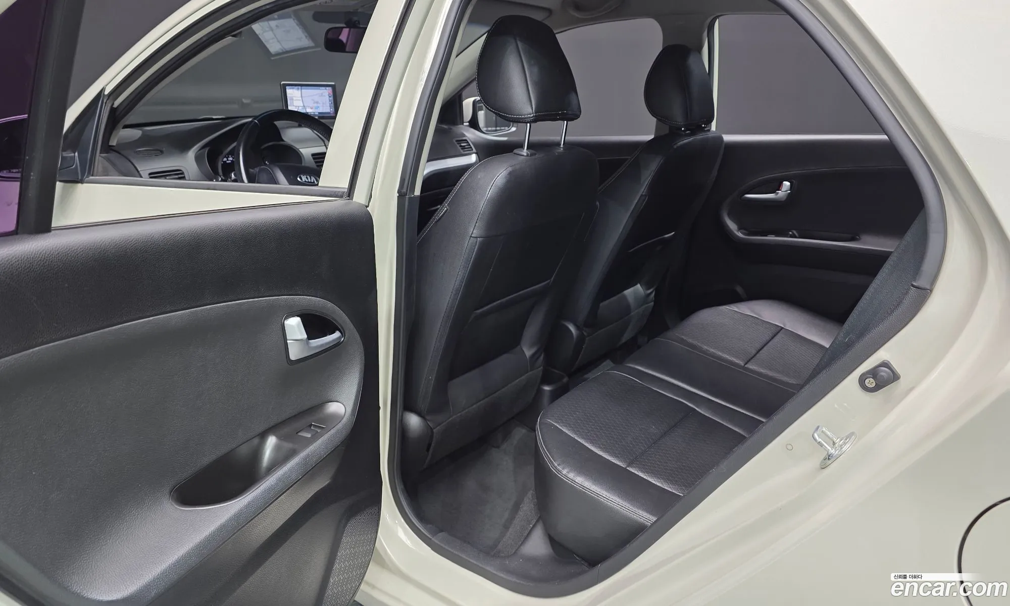 Kia Morning 2014 KNABX511BFT855032 — 27