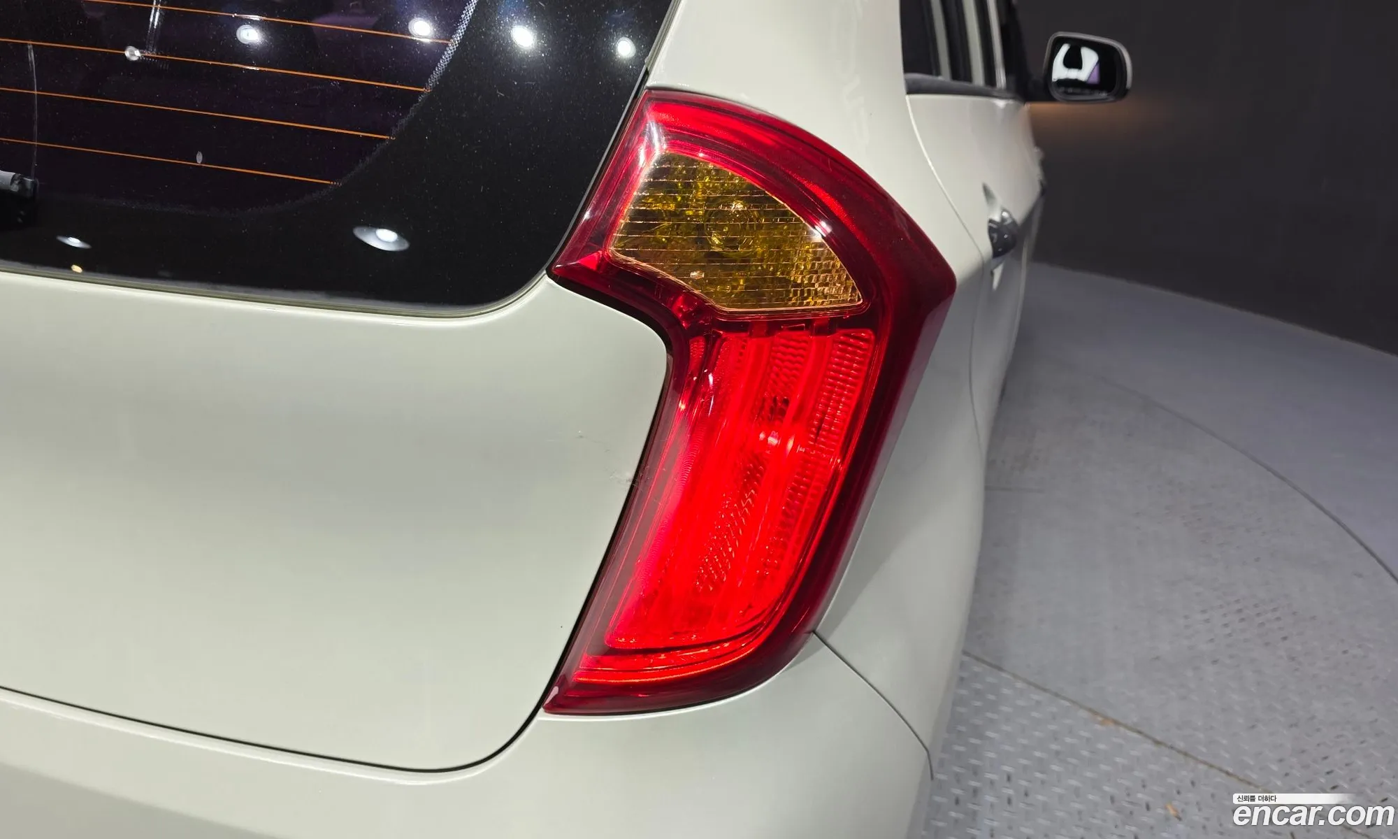Kia Morning 2014 KNABX511BFT855032 — 9