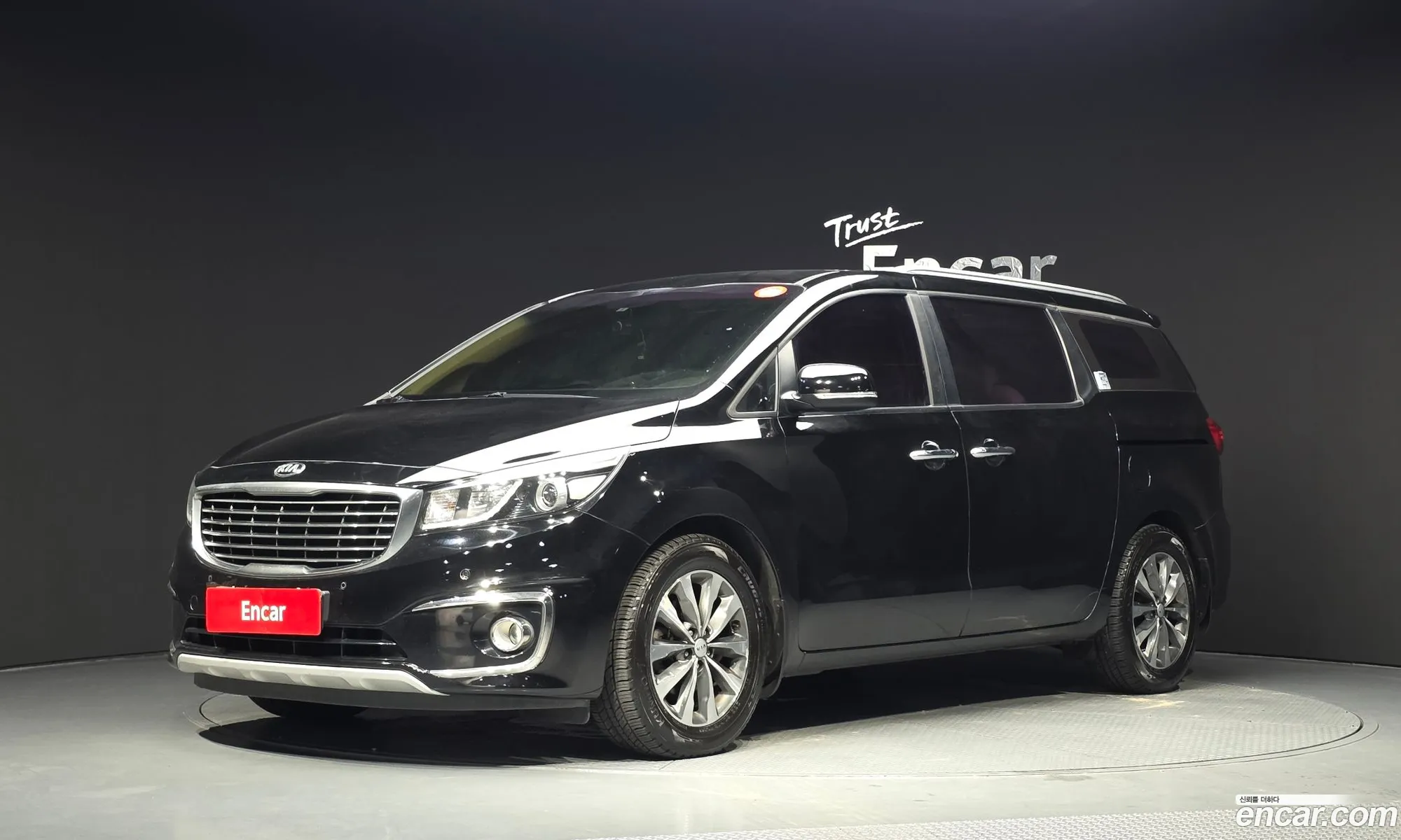 Kia Carnival 2017 — 2