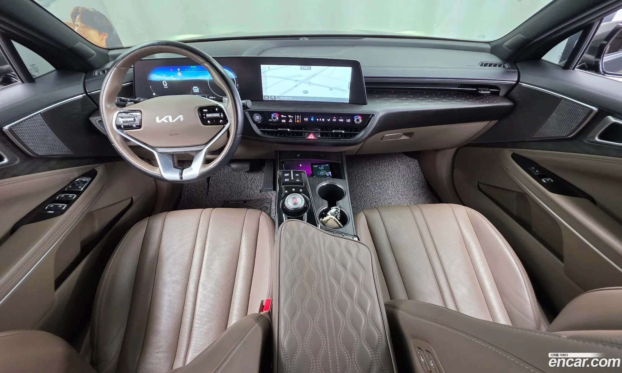 Kia K8 2023 KNAM241BBPA058045 — 4