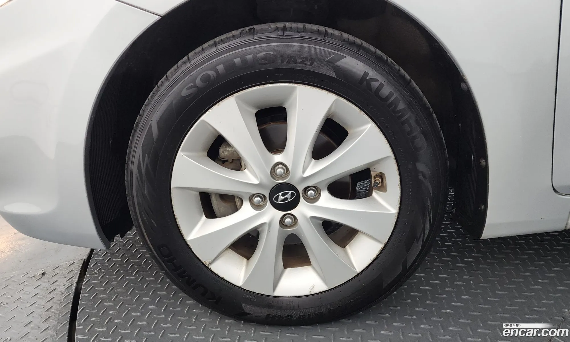 Hyundai Accent 2015 KMHCT41BEGU938081 — 2