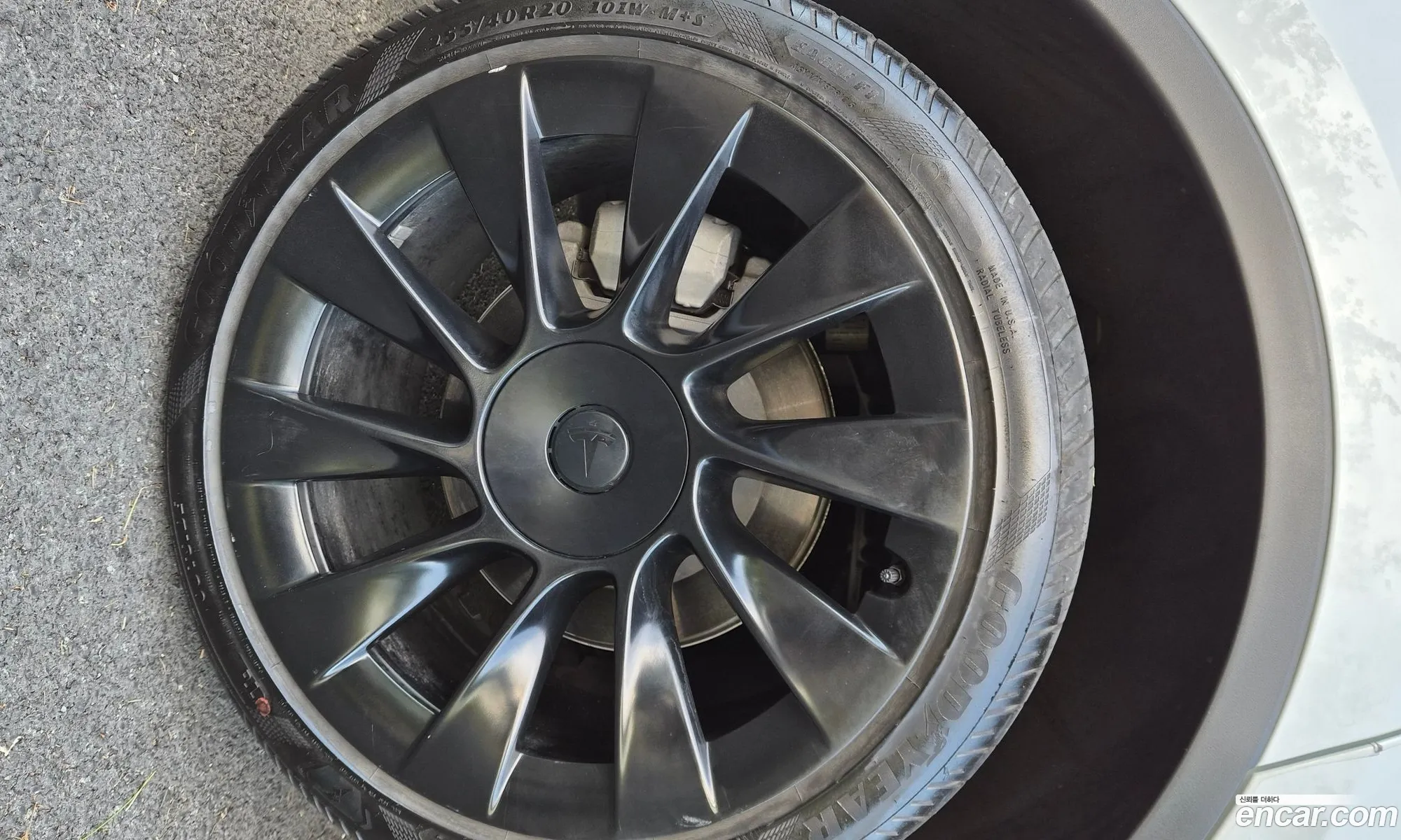 Tesla Model Y 2022 — 6