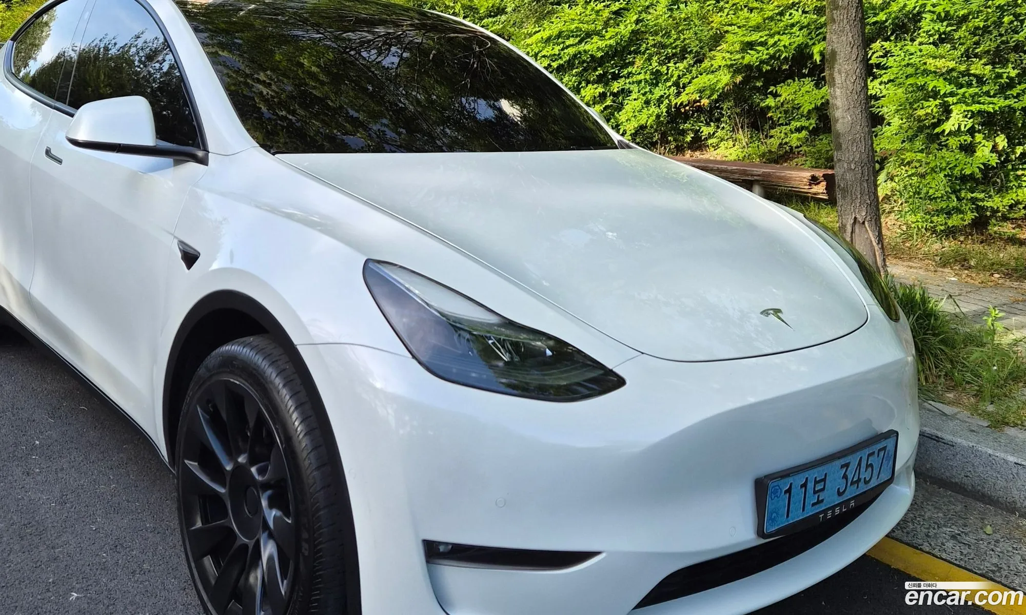 Tesla Model Y 2022 — 8