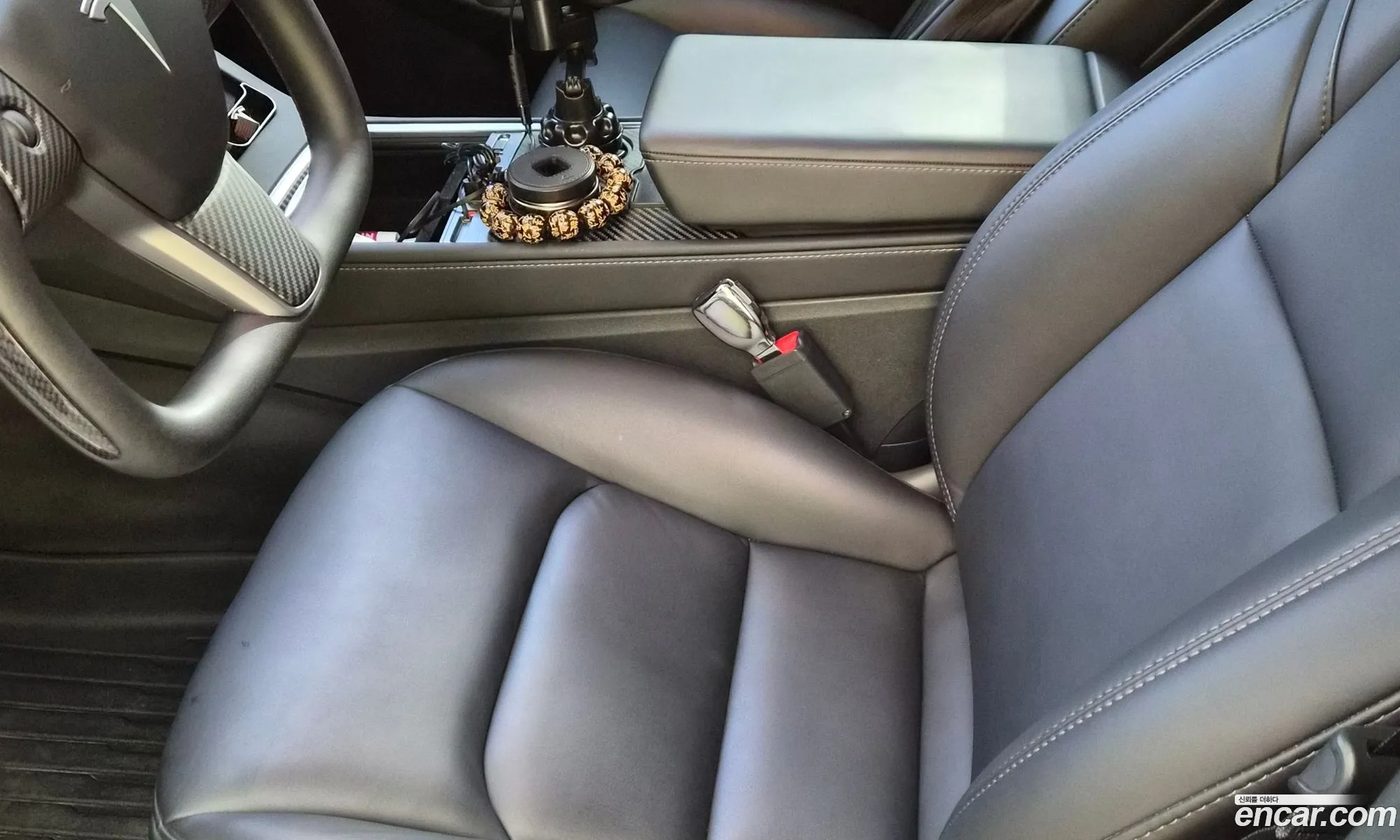 Tesla Model Y 2022 — 14