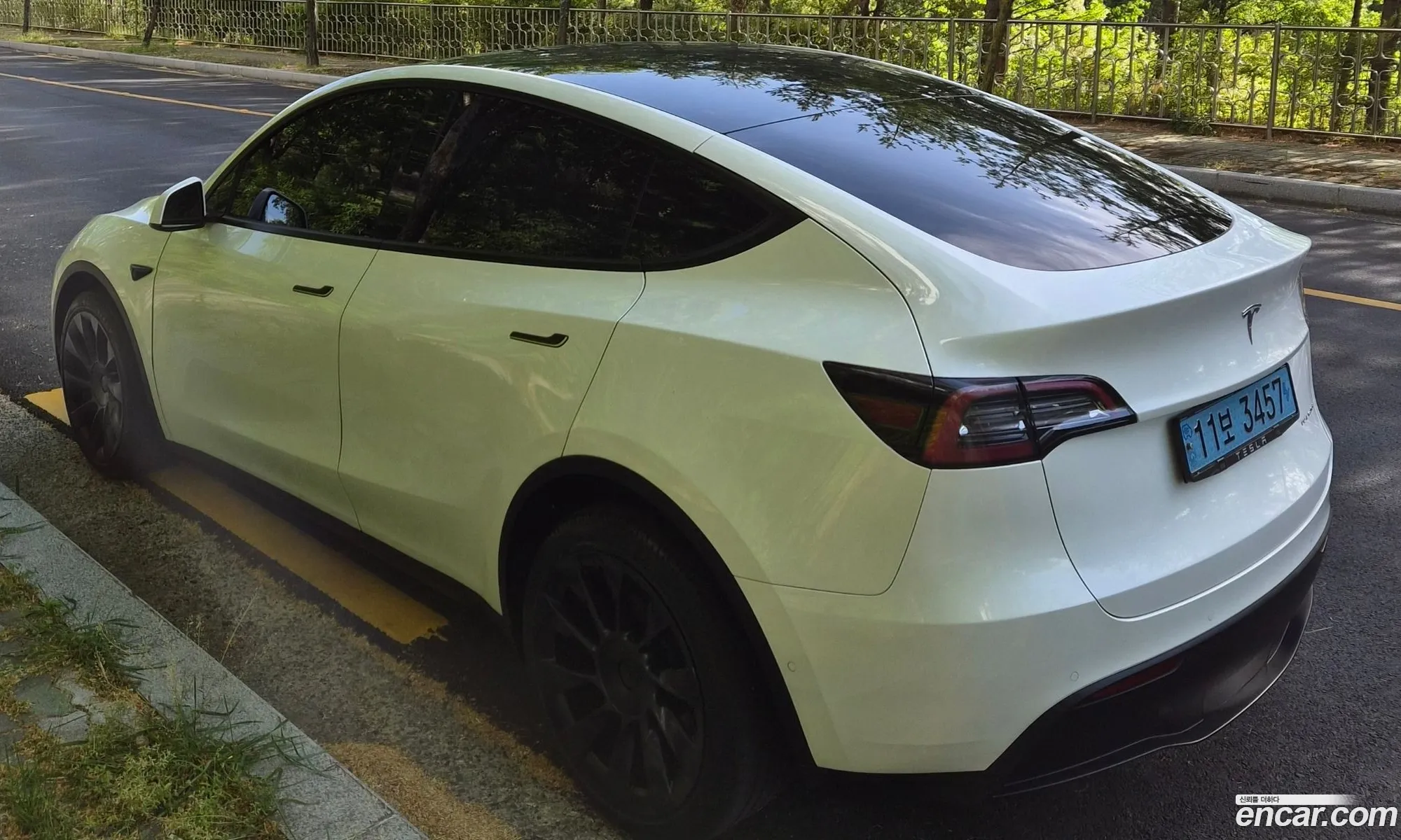 Tesla Model Y 2022 — 4