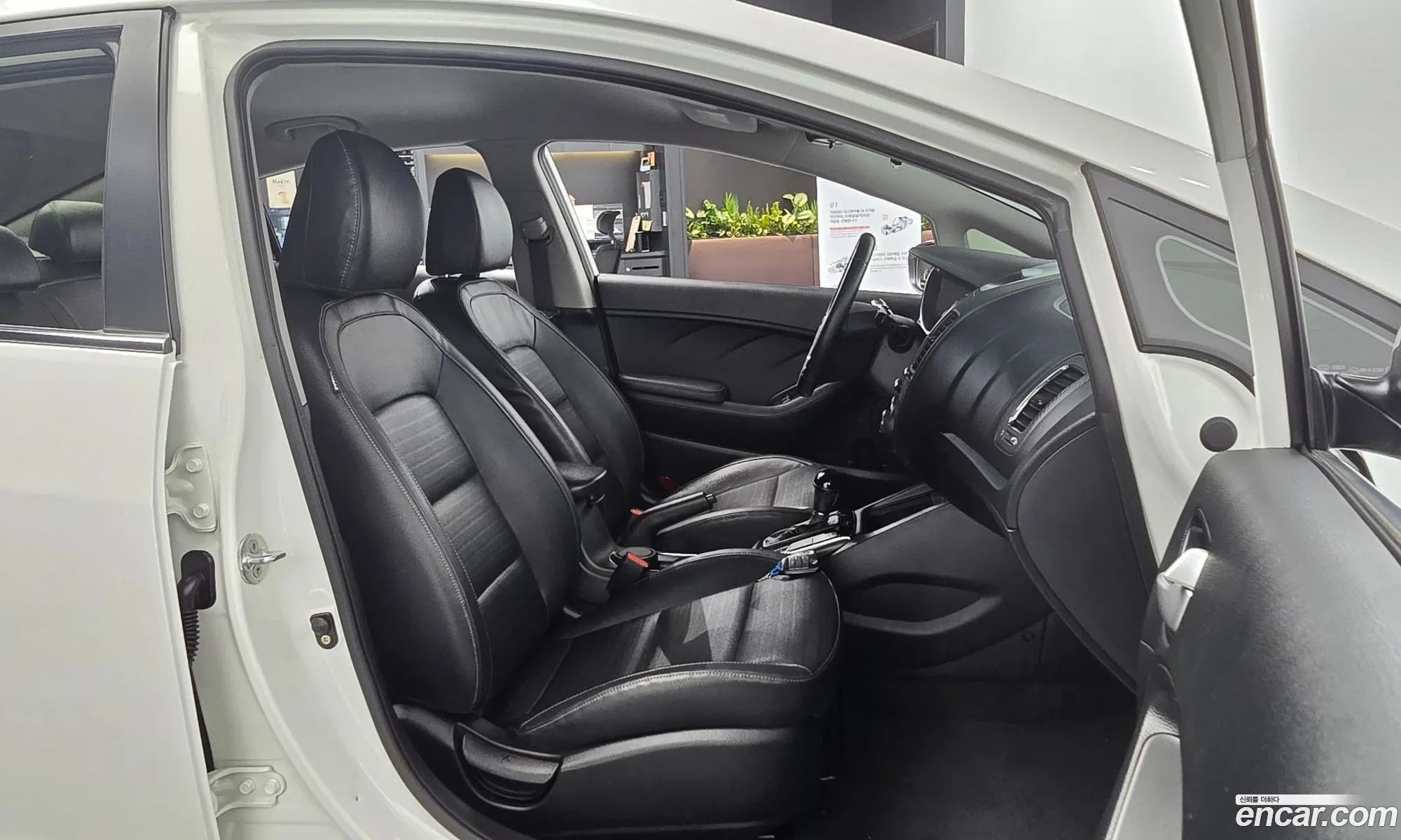 Kia K3 2016 KNAFK412BGA658908 — 12