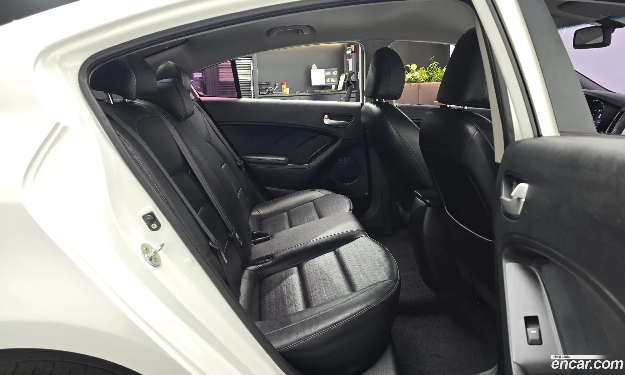 Kia K3 2016 KNAFK41BGGA635859 — 13