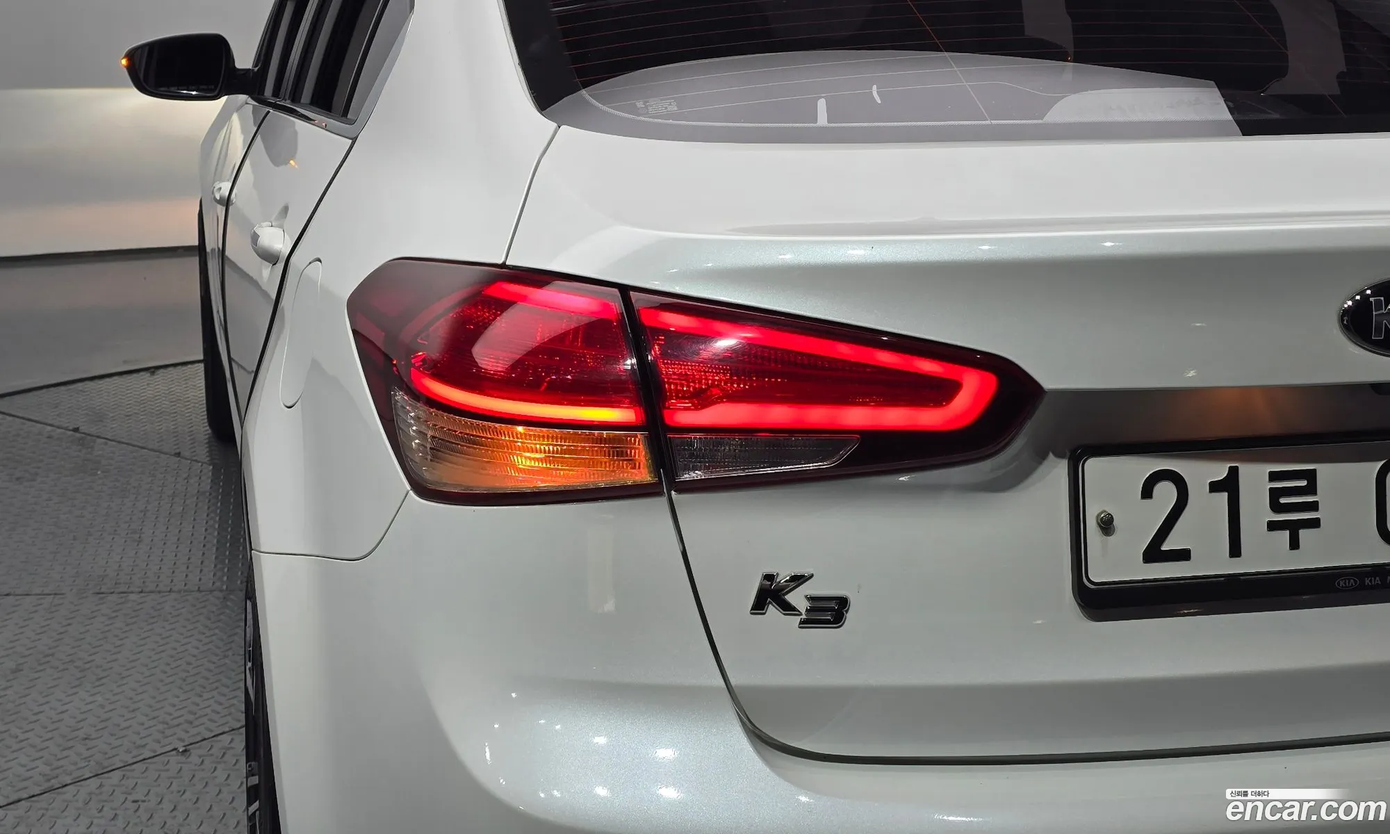 Kia K3 2016 KNAFK41BGGA635859 — 18