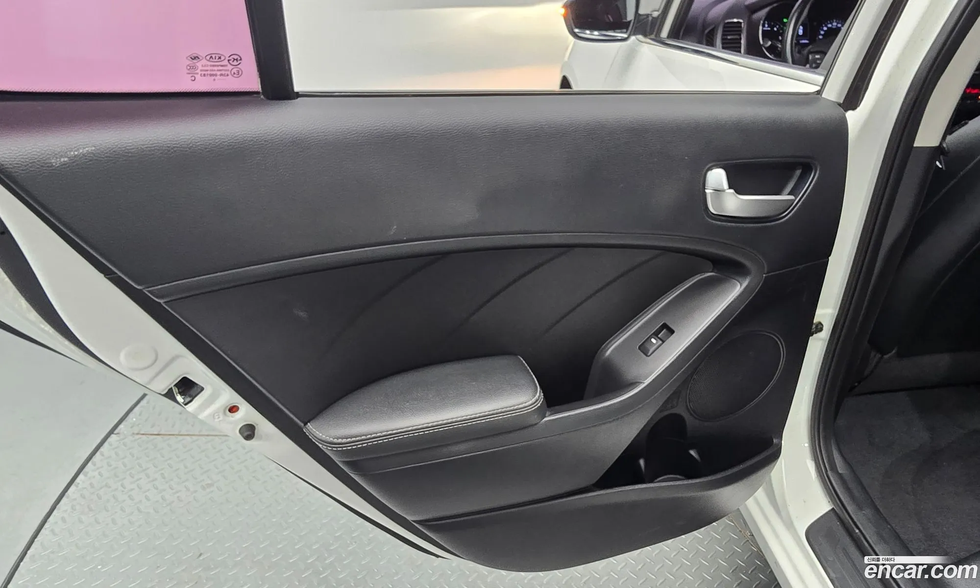 Kia K3 2016 KNAFK41BGGA635859 — 16