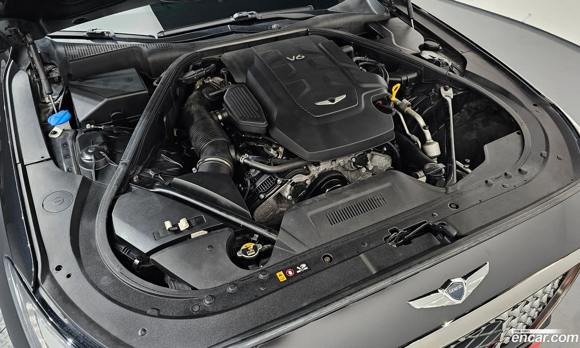 Genesis G80 2017 KMHGN41DDJU263539 — 12