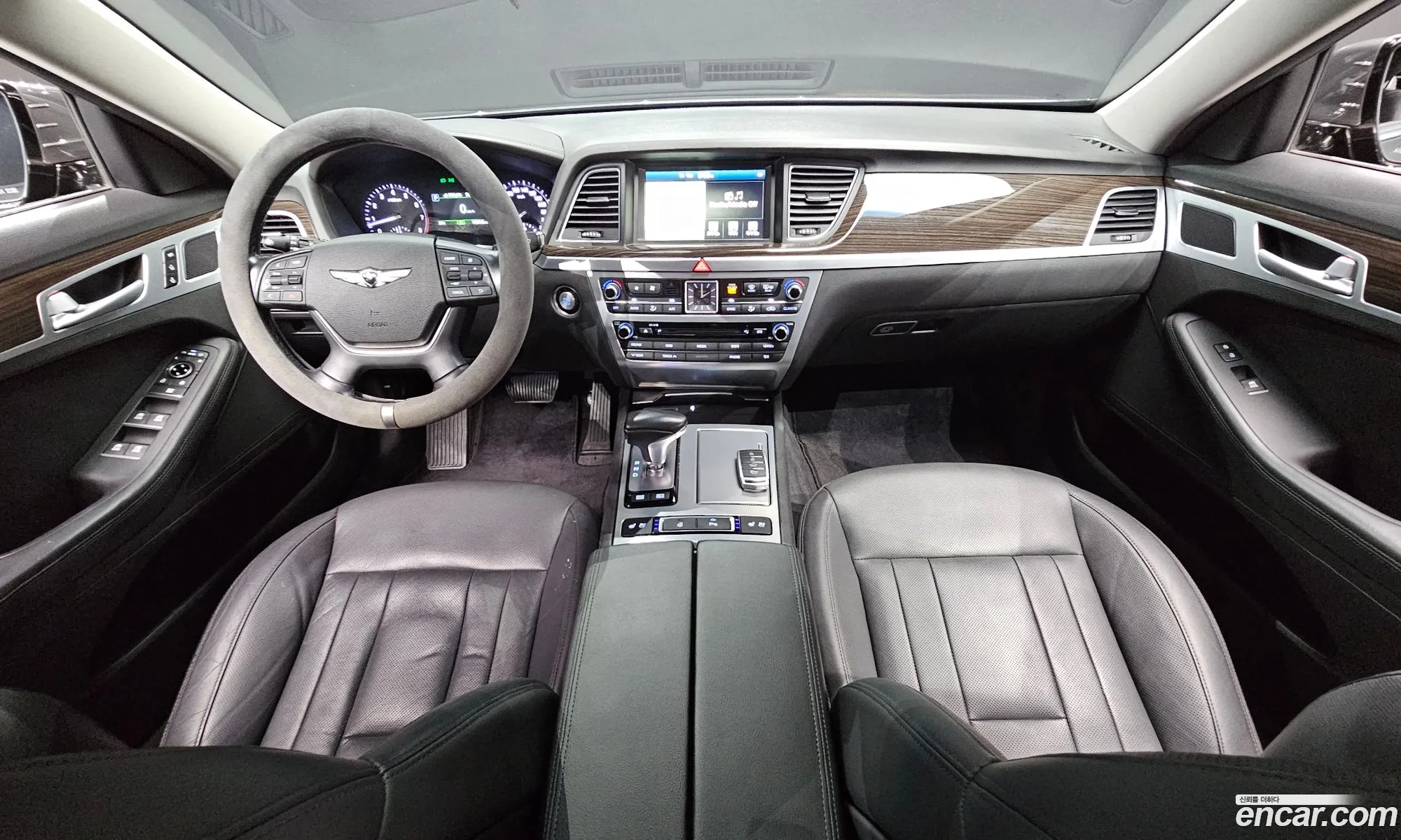 Genesis G80 2017 KMHGL41DDHU226512 — 6