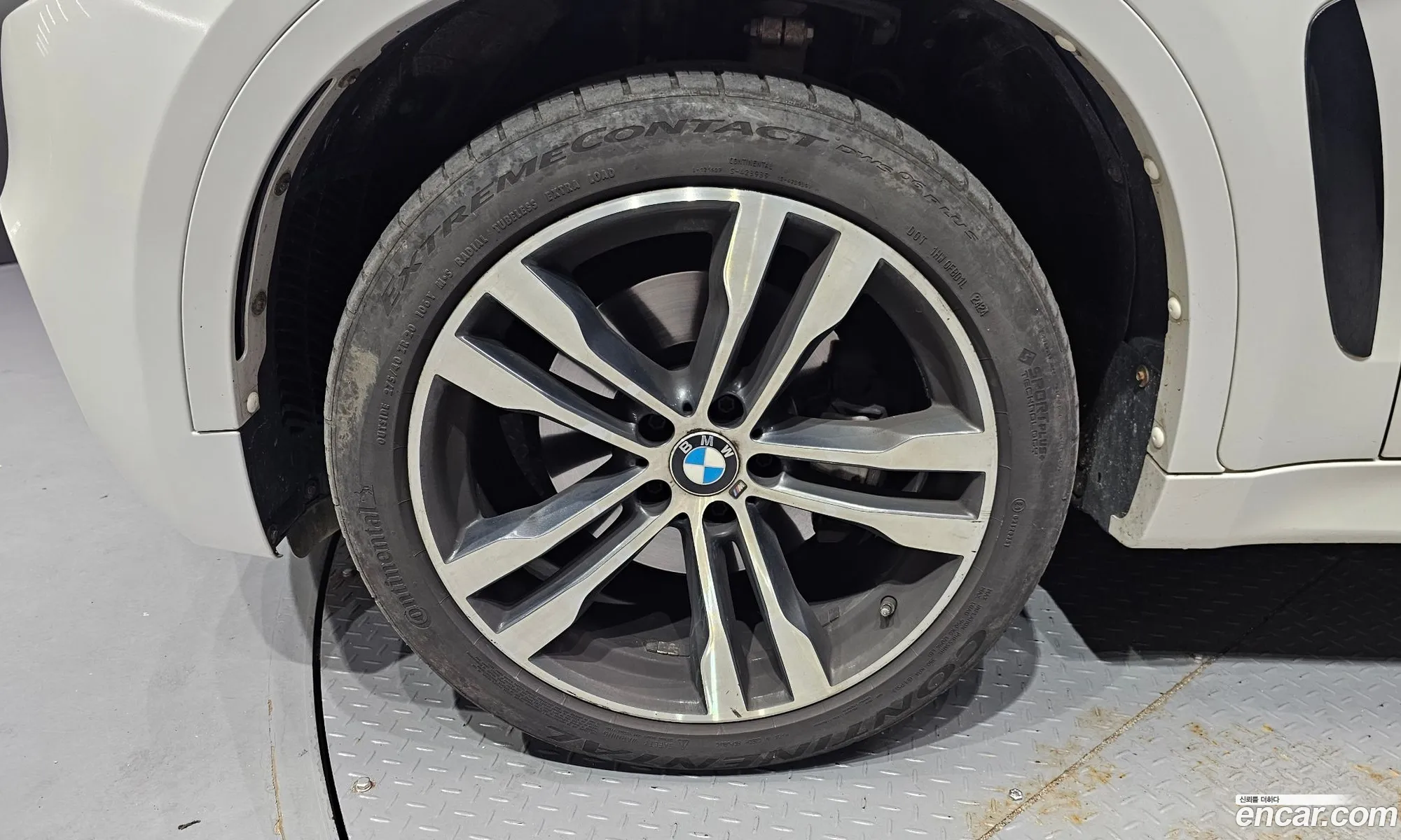 BMW X6 2019 WBAKV4107K0Z75417 — 16