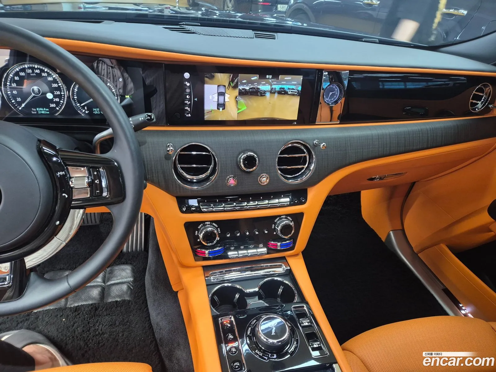 Rolls-Royce Ghost 2022 — 18