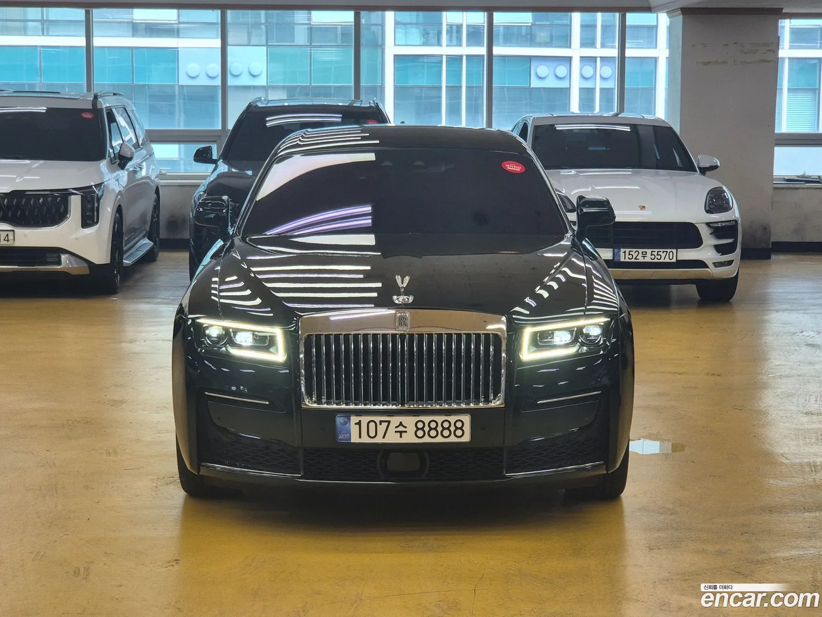 Rolls-Royce Ghost 2022 — 13