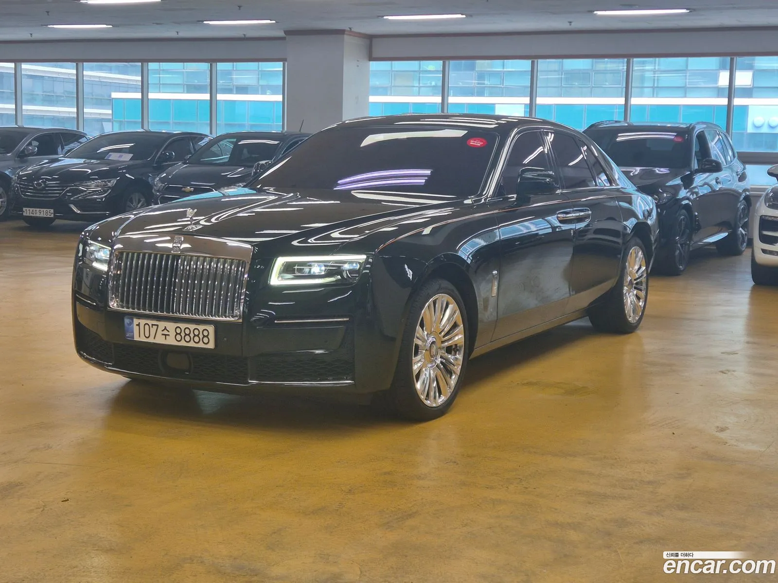 Rolls-Royce Ghost 2022 — 14