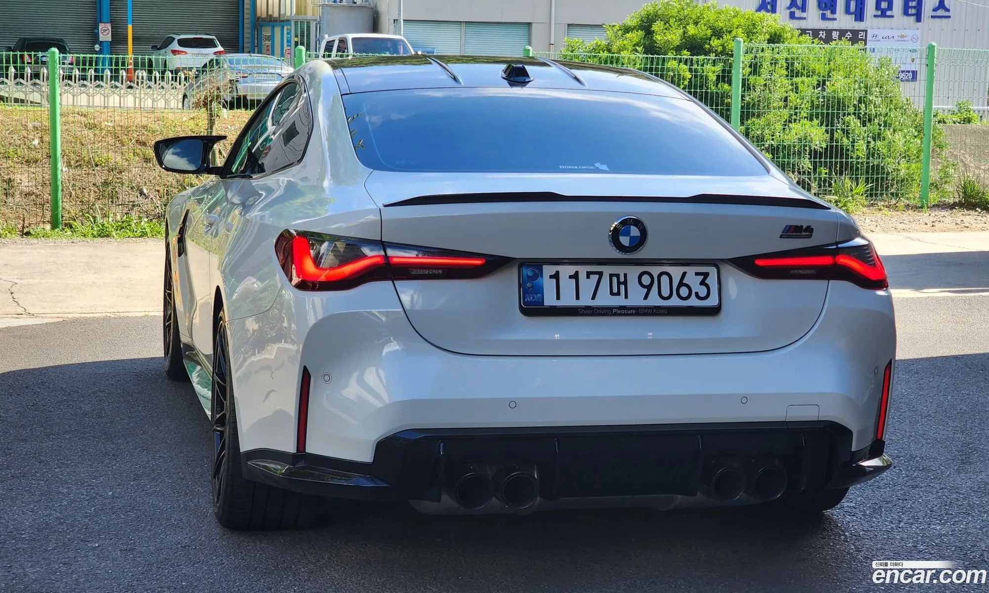 BMW M4 2023 — 11