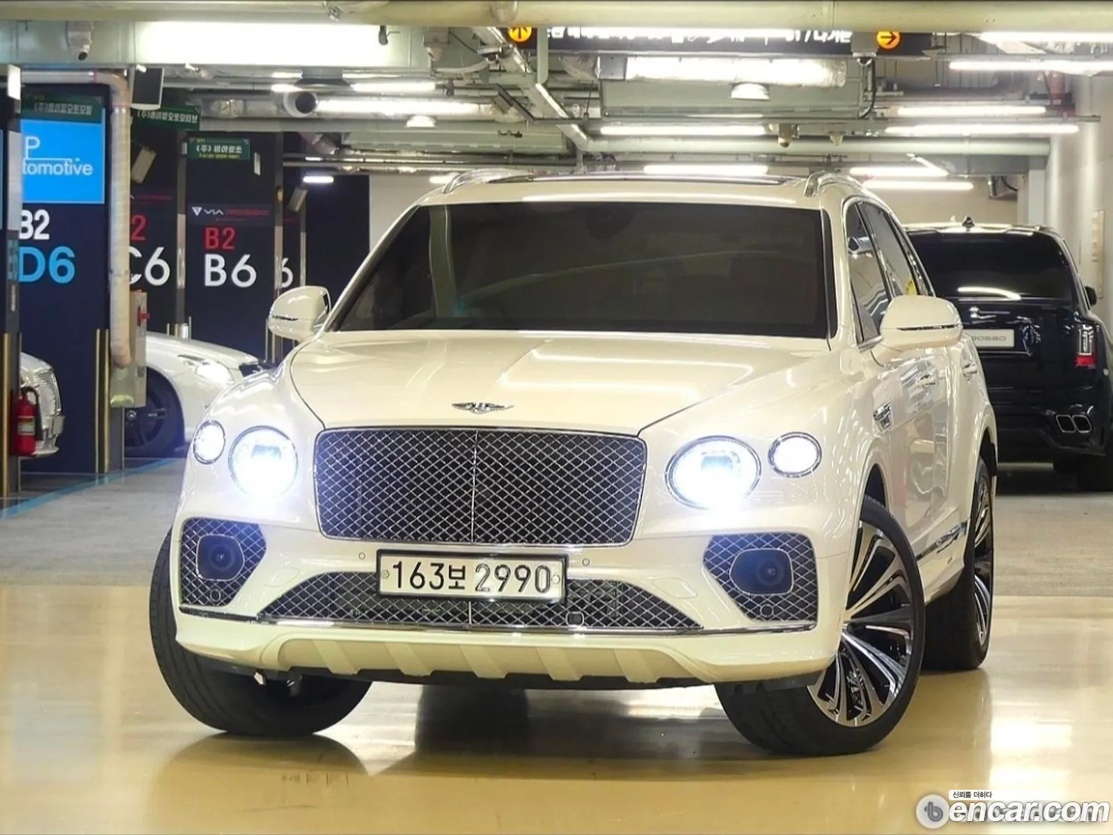Bentley Bentayga 2022 — 8
