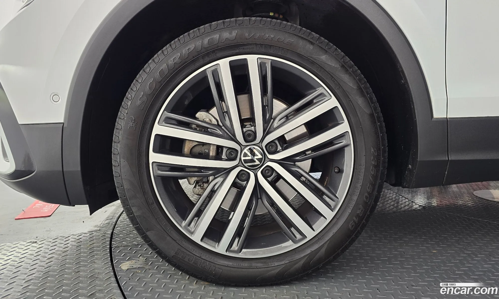 Volkswagen Tiguan Allspace 2023 — 9