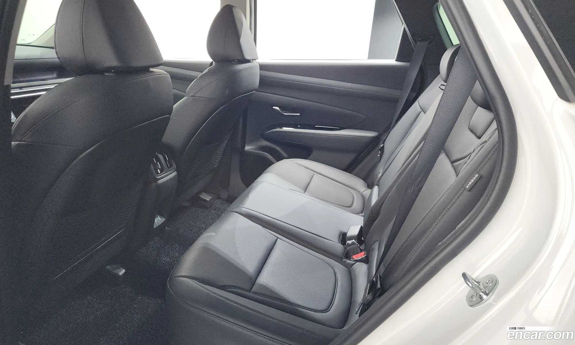 Hyundai Tucson Hybrid 2024 — 28