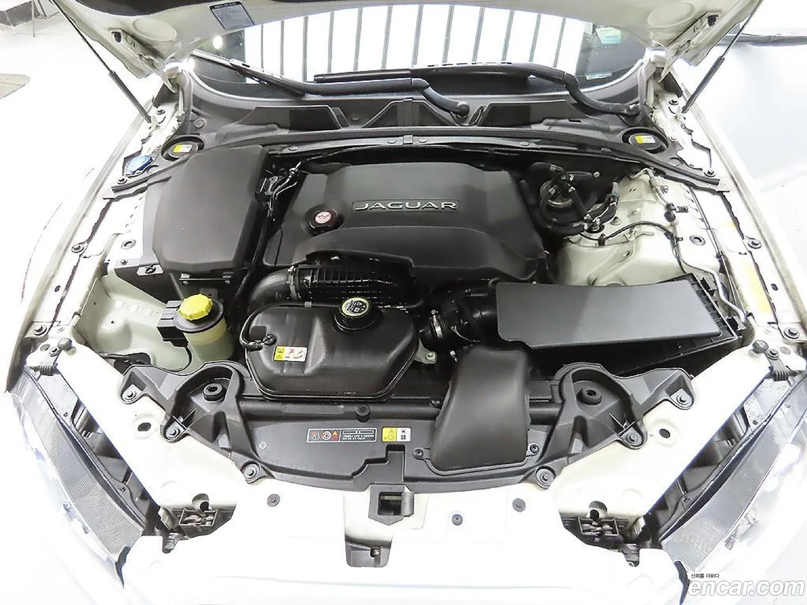 Jaguar XF 2015 — 20