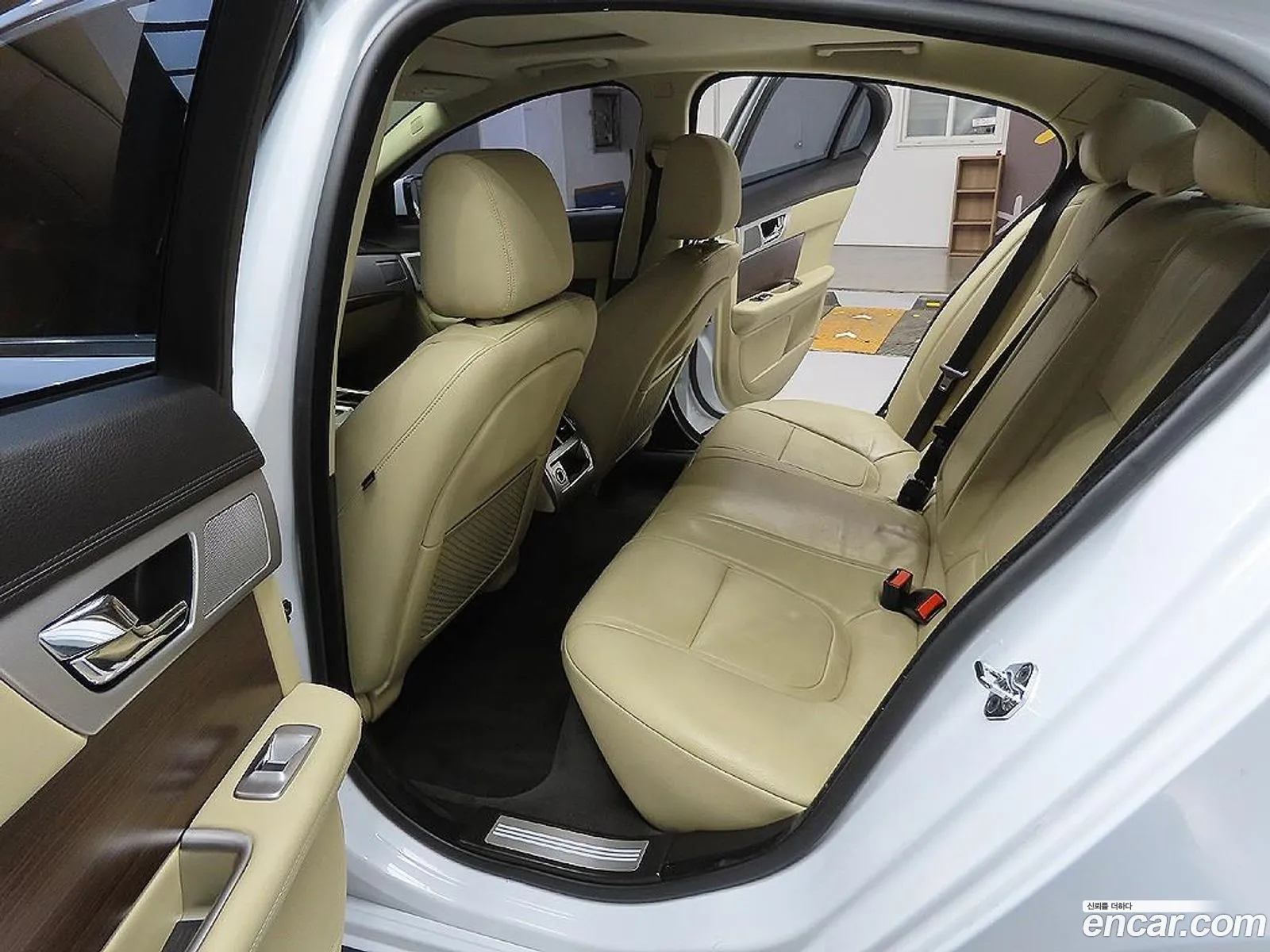 Jaguar XF 2015 — 7