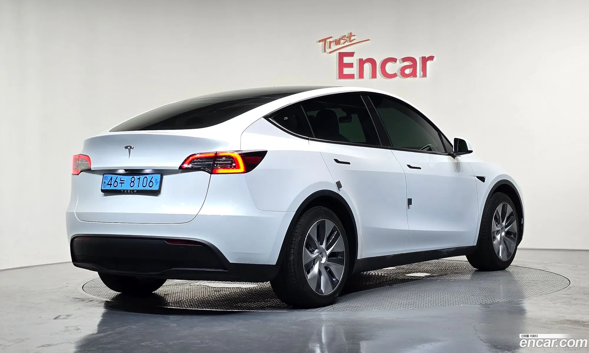 Tesla Model Y 2023 LRWYGCFSXPC131077 — 5