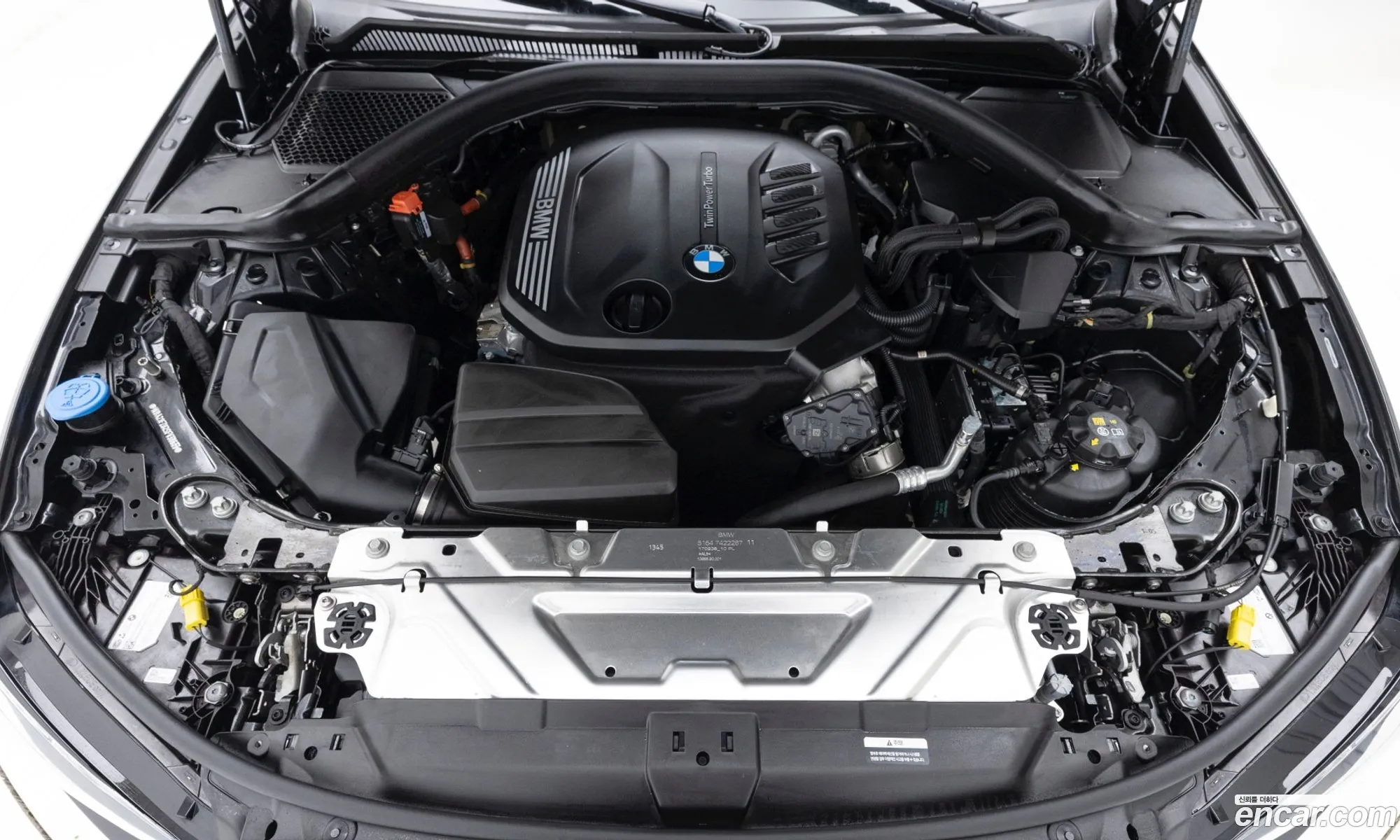 BMW 3 Series 2025 — 3
