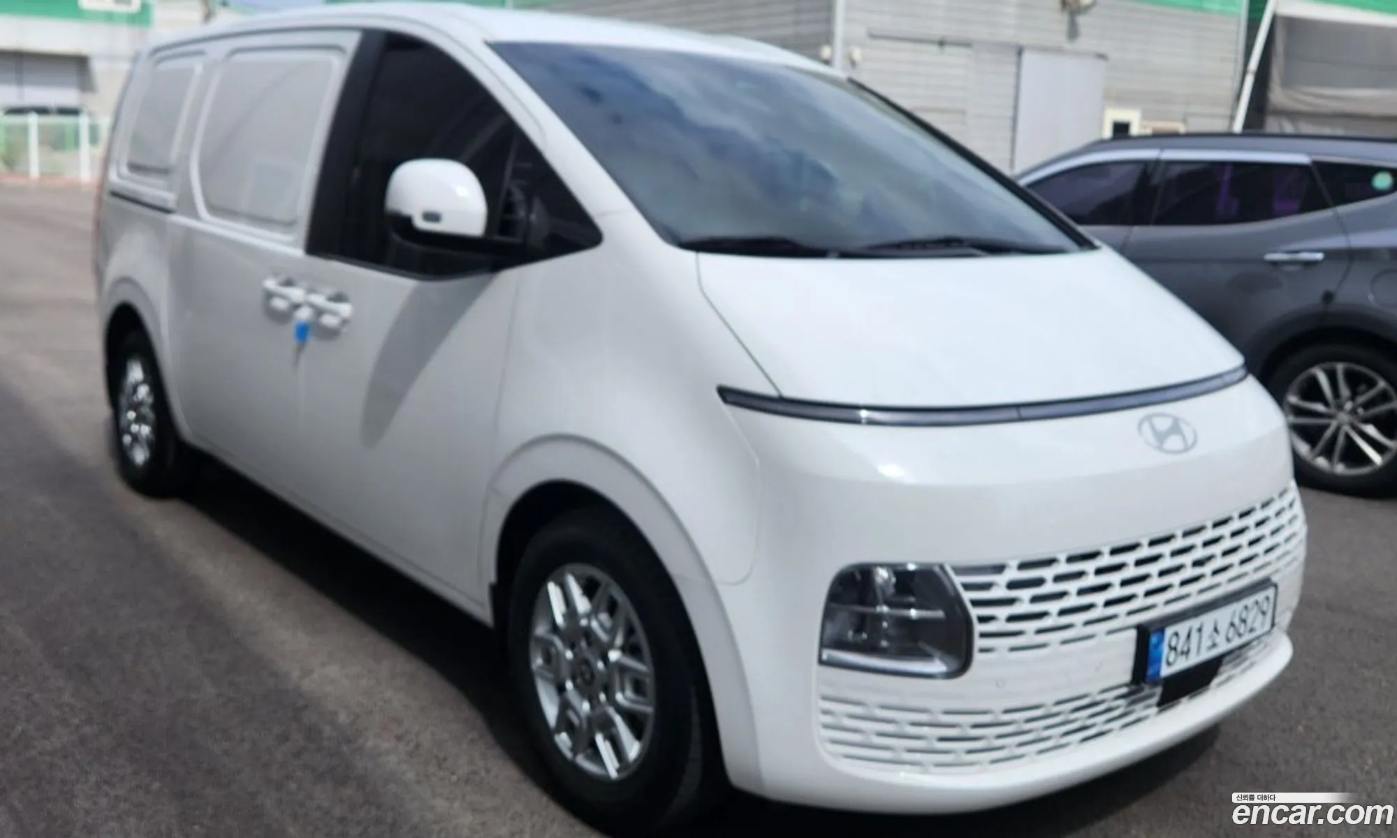 Hyundai Staria 2025 — 4