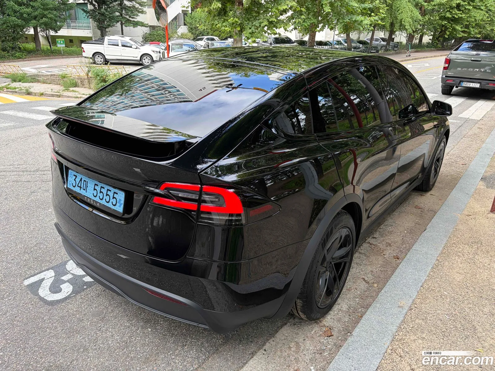 Tesla Model X 2026 — 19