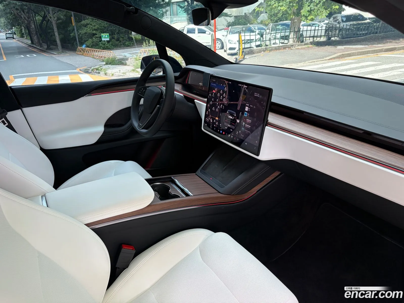 Tesla Model X 2026 — 8