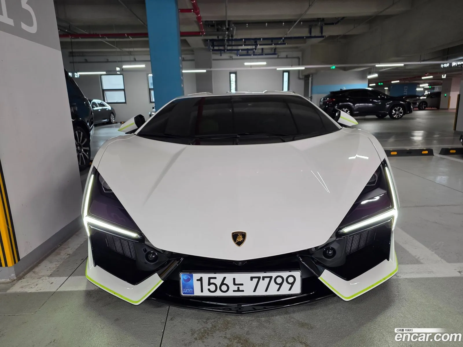 Lamborghini Revuelto 2025 — 4