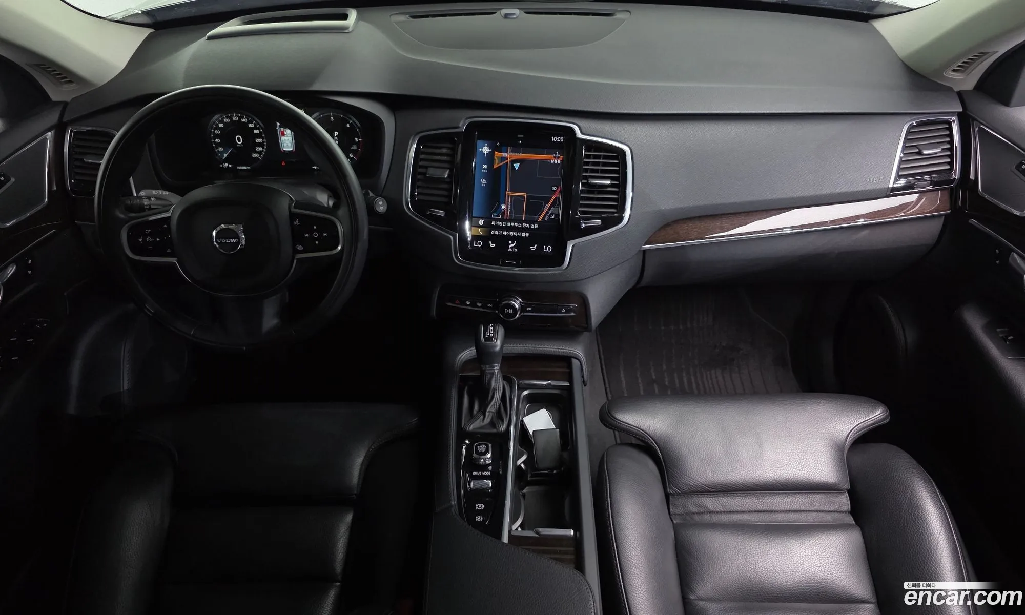 Volvo XC90 2018 — 17
