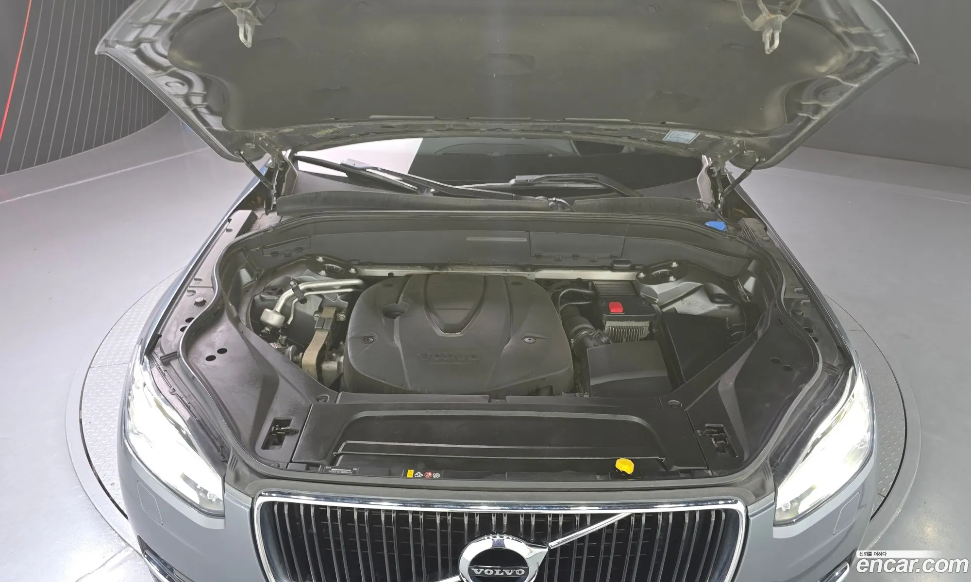 Volvo XC90 2018 — 19