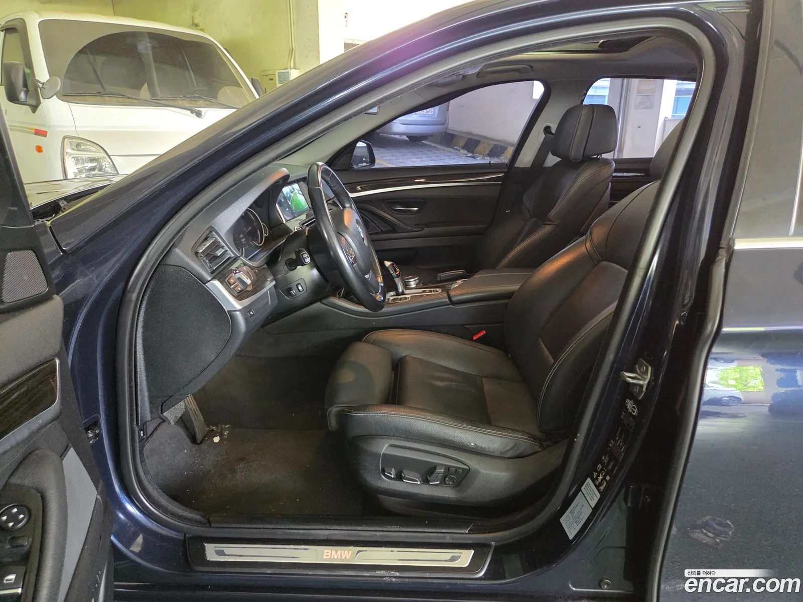 BMW 5 Series 2015 — 11