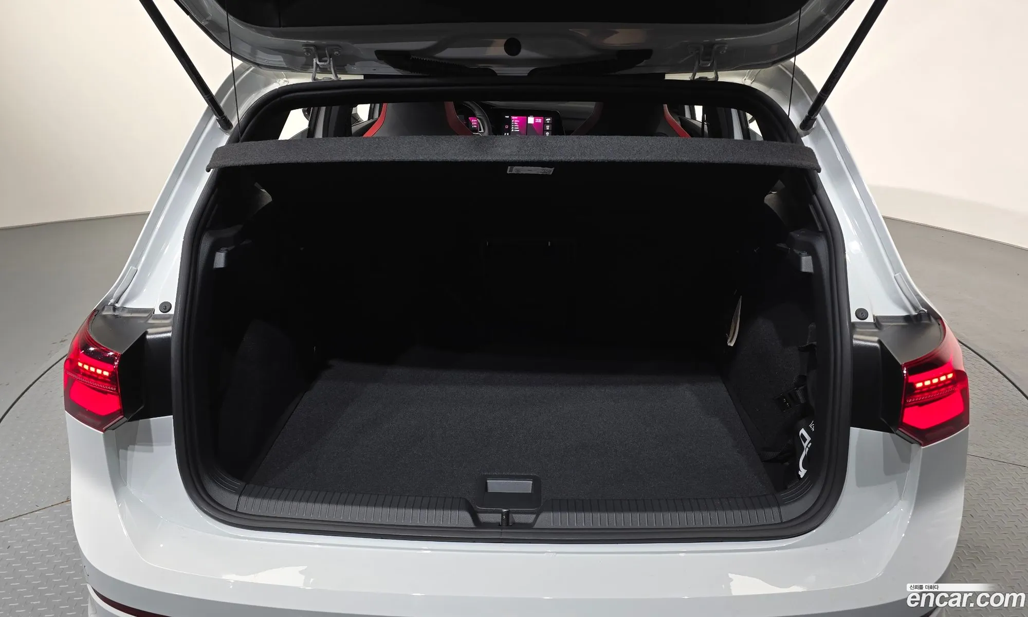 Volkswagen Golf 8th Gen 2024 WVWZZZCD3RW224292 — 13