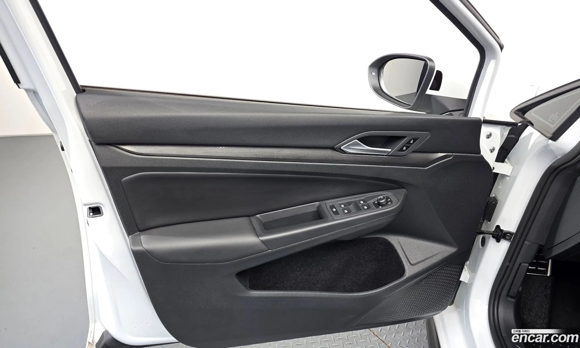 Volkswagen Golf 8th Gen 2024 WVWZZZCD3RW224292 — 21