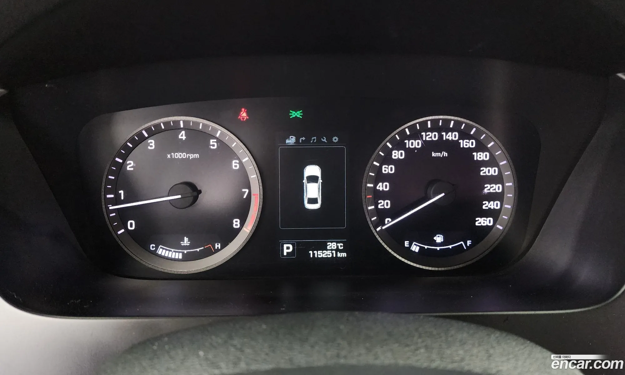 Hyundai LF Sonata 2014 — 27
