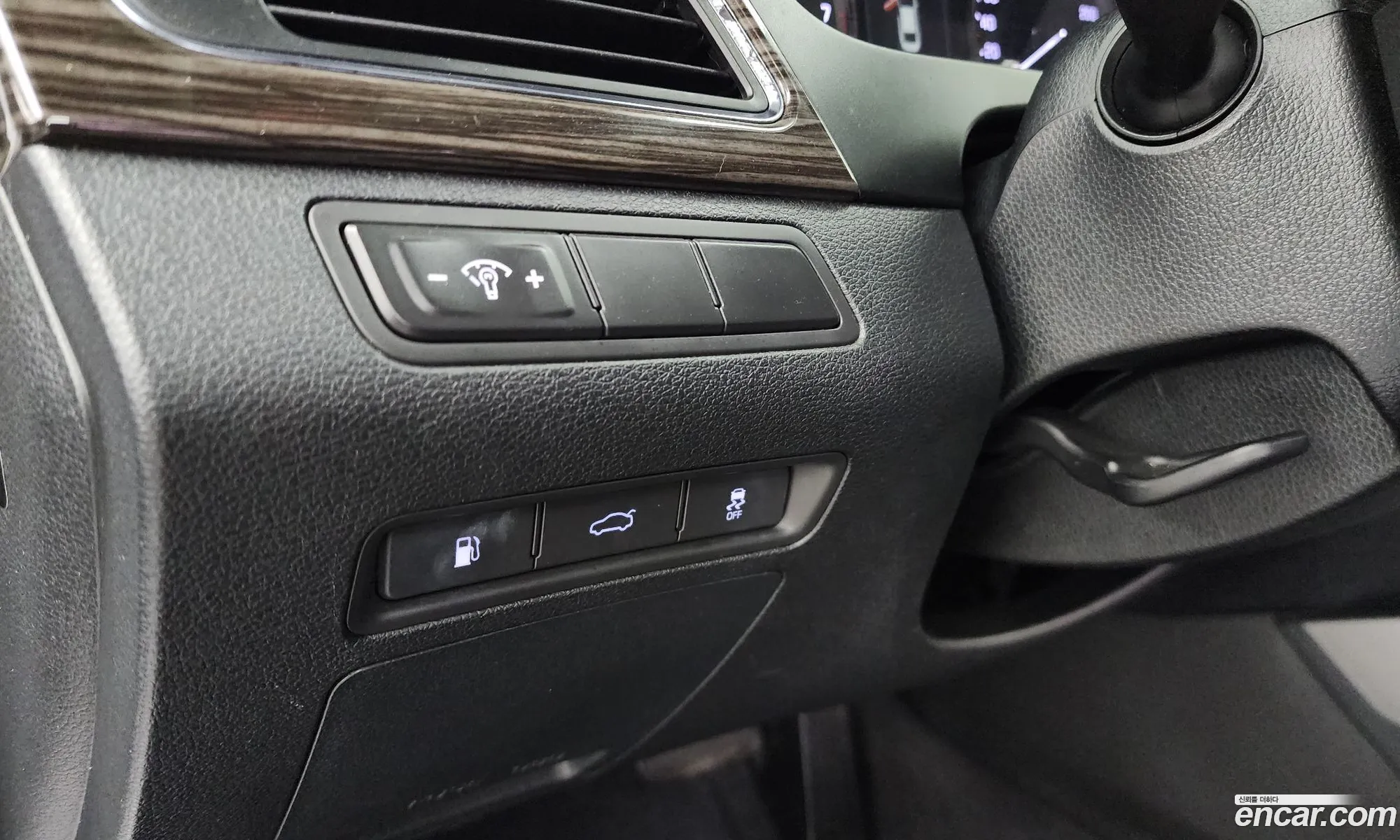 Hyundai LF Sonata 2014 — 15
