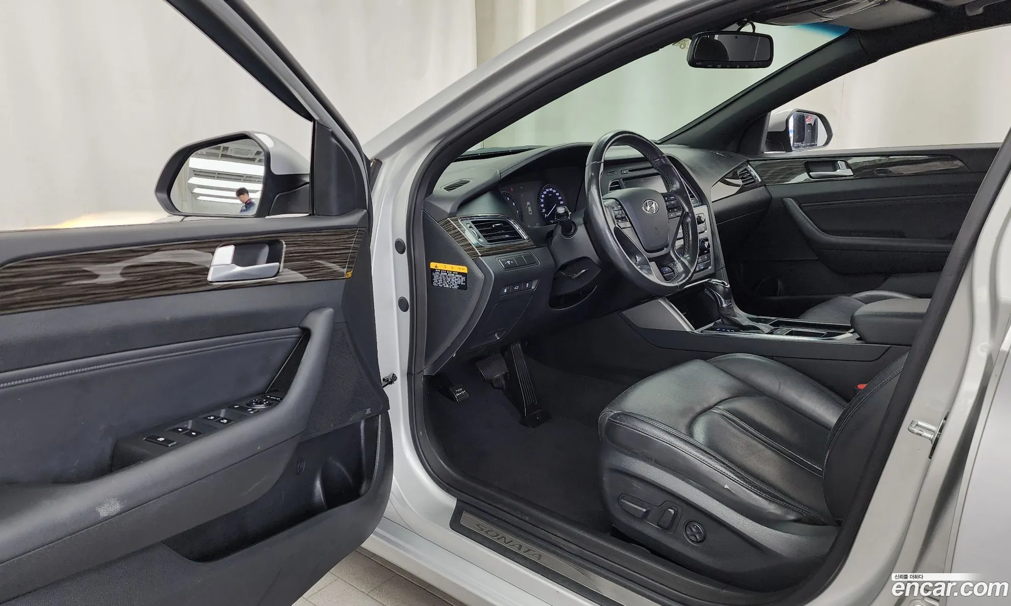 Hyundai LF Sonata 2014 — 31