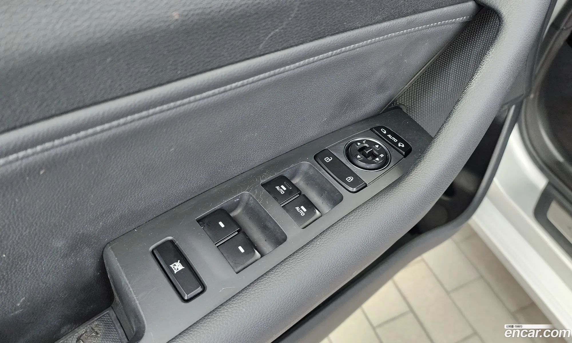 Hyundai LF Sonata 2014 — 18
