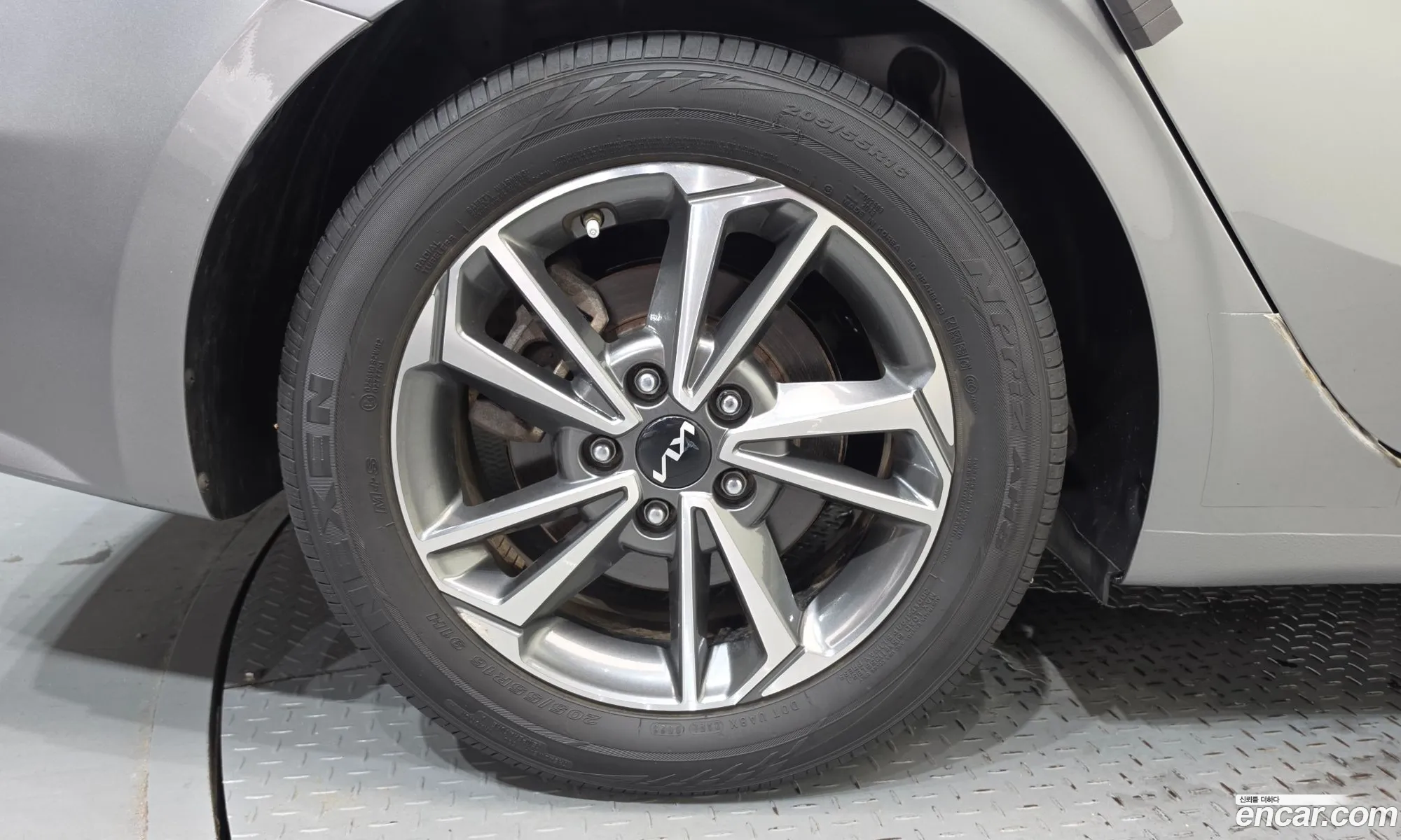 Kia K3 2023 KNAF241BEPA165853 — 24