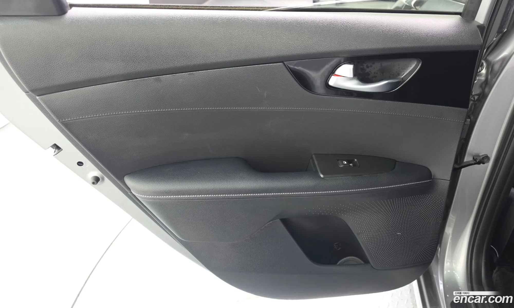 Kia K3 2023 KNAF241BEPA165853 — 8