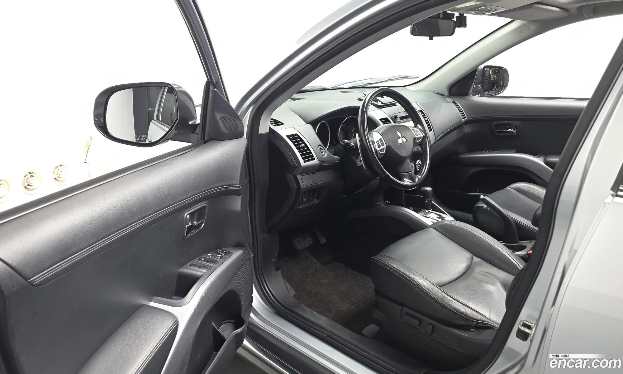 Mitsubishi Outlander 2010 — 12
