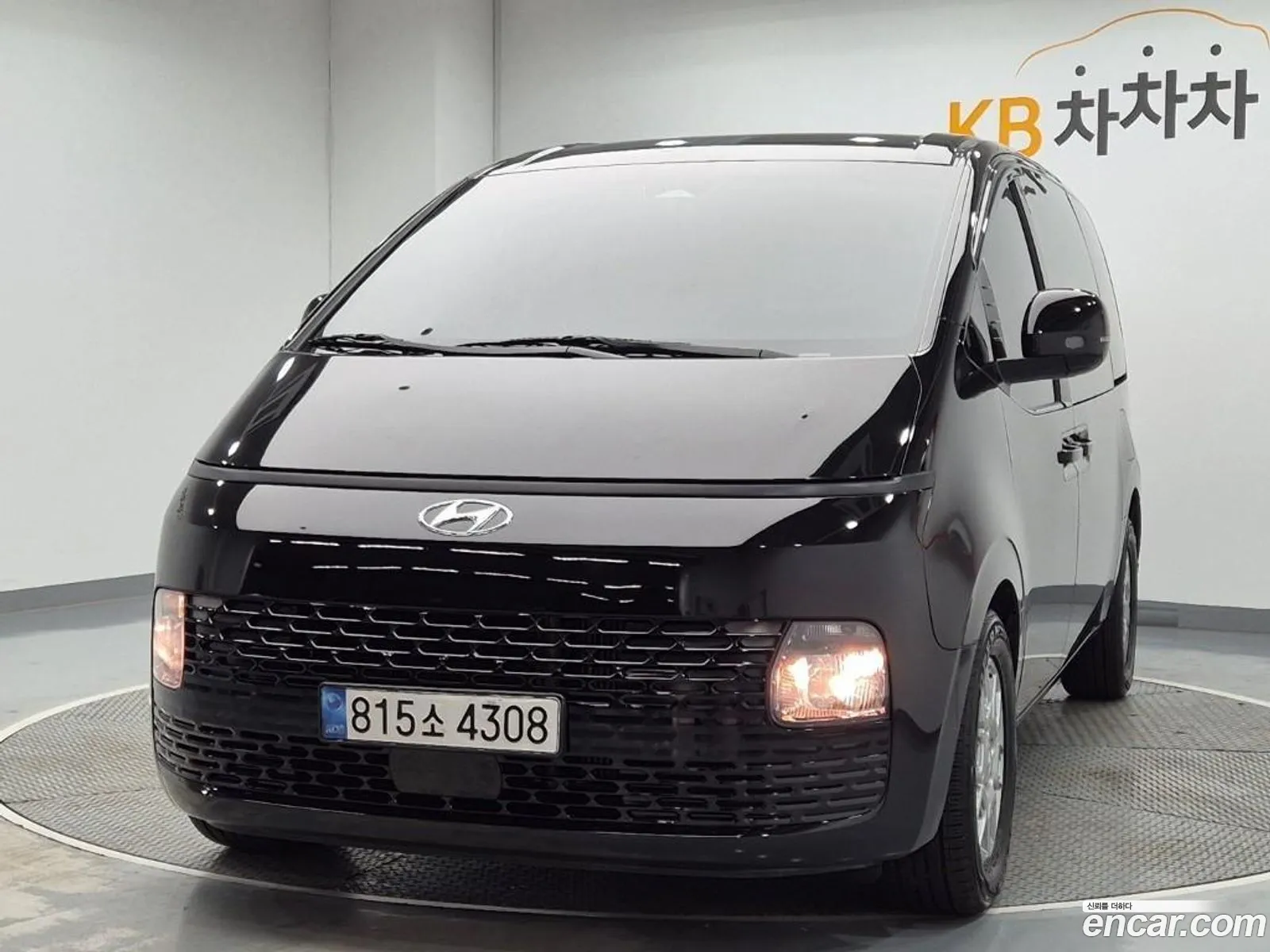 Hyundai Staria 2023 — 4