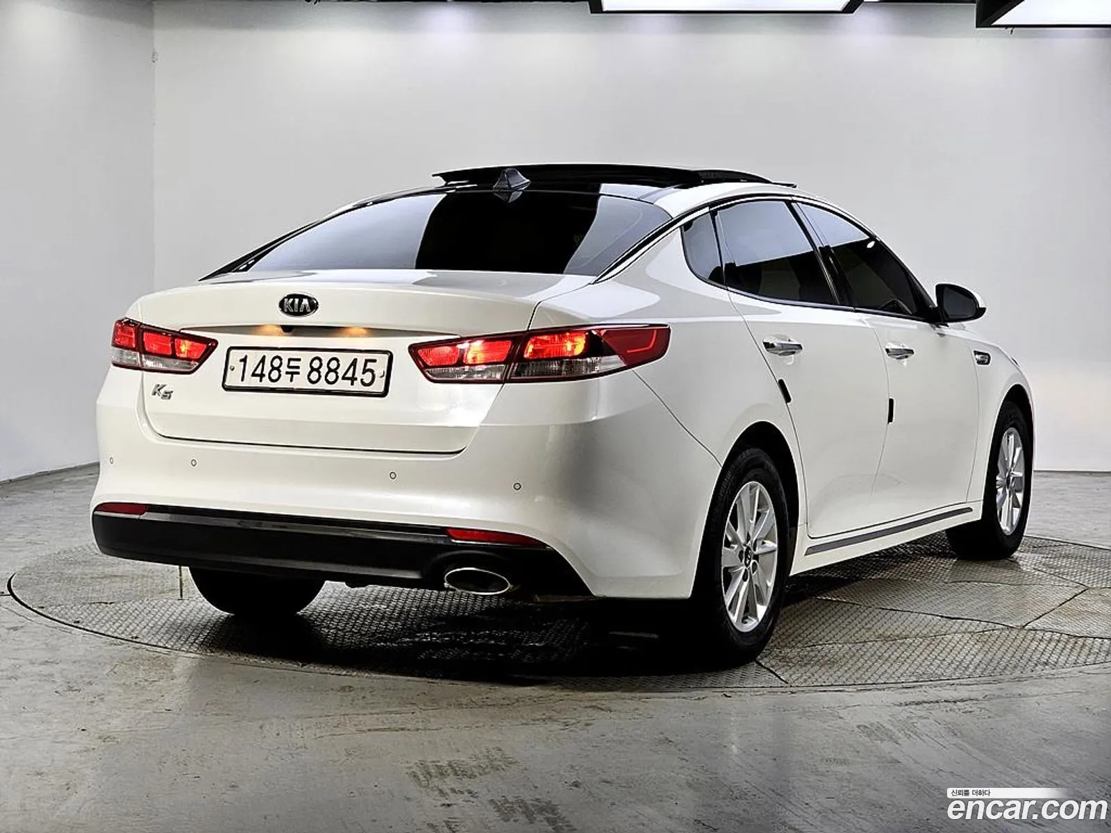 Kia K5 2017 — 2