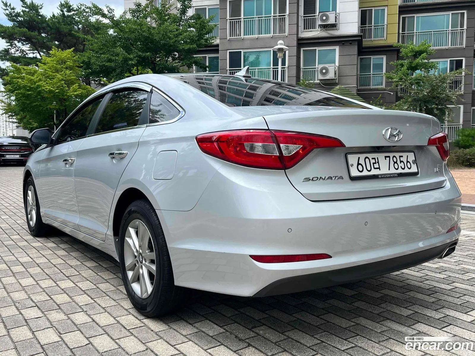 Hyundai LF Sonata 2014 — 18