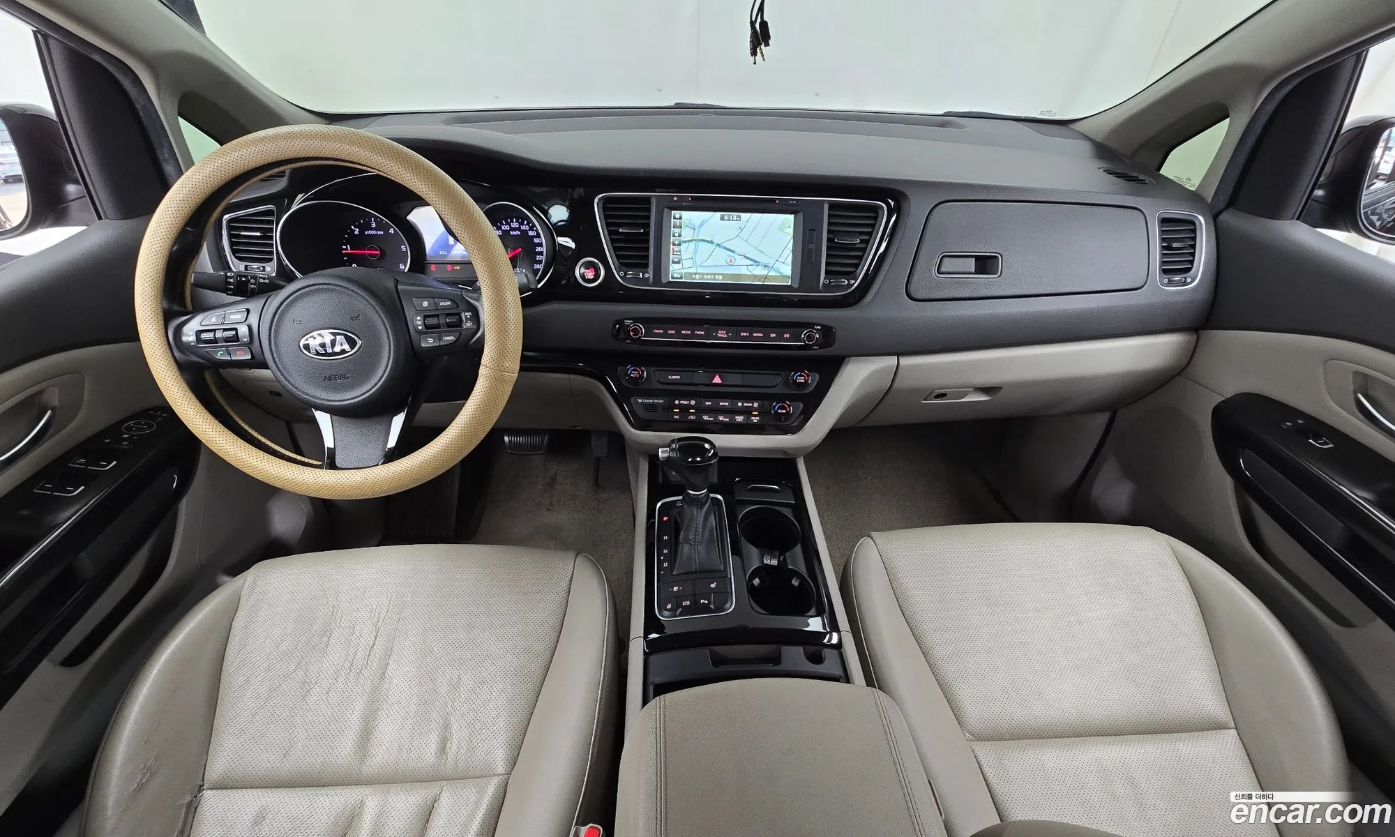 Kia Carnival 2014 — 4