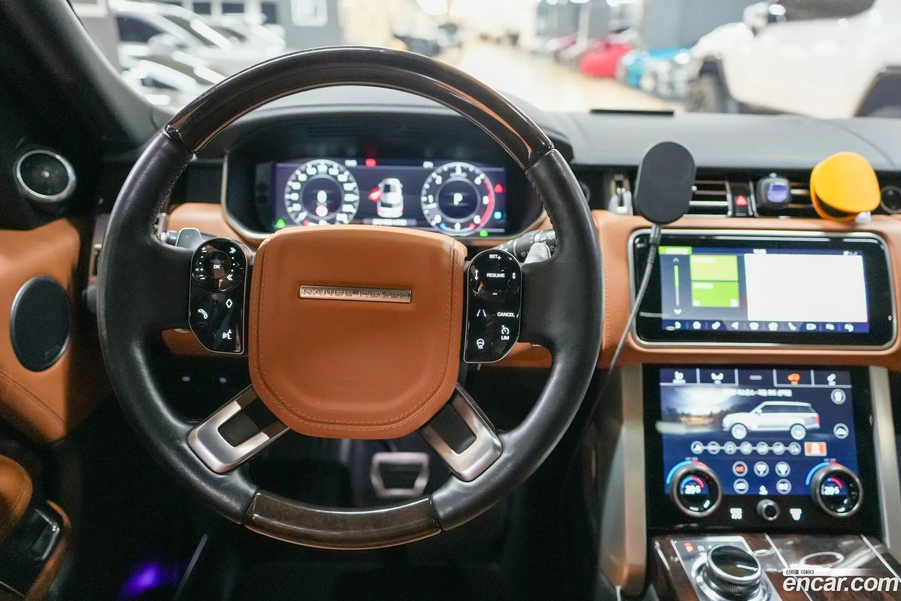 Land Rover Range Rover 2018 — 12