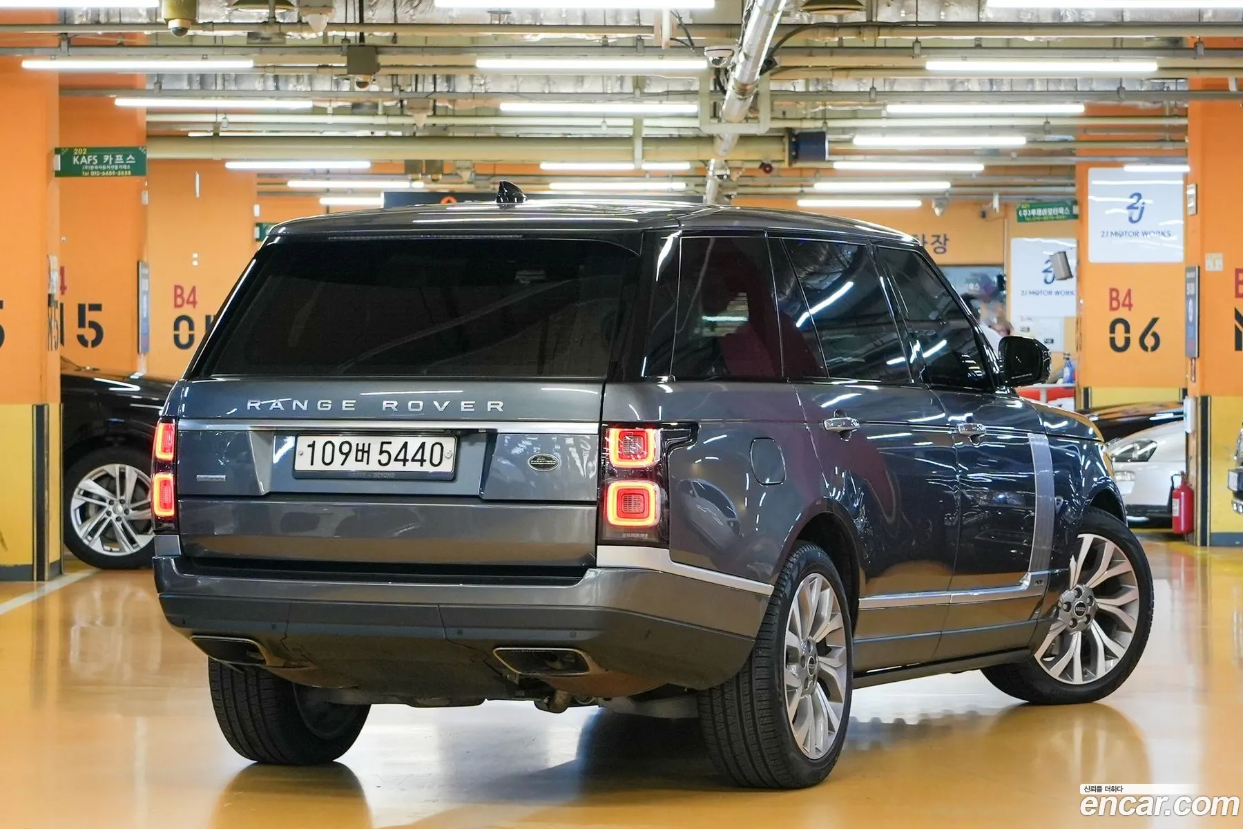 Land Rover Range Rover 2018 — 14