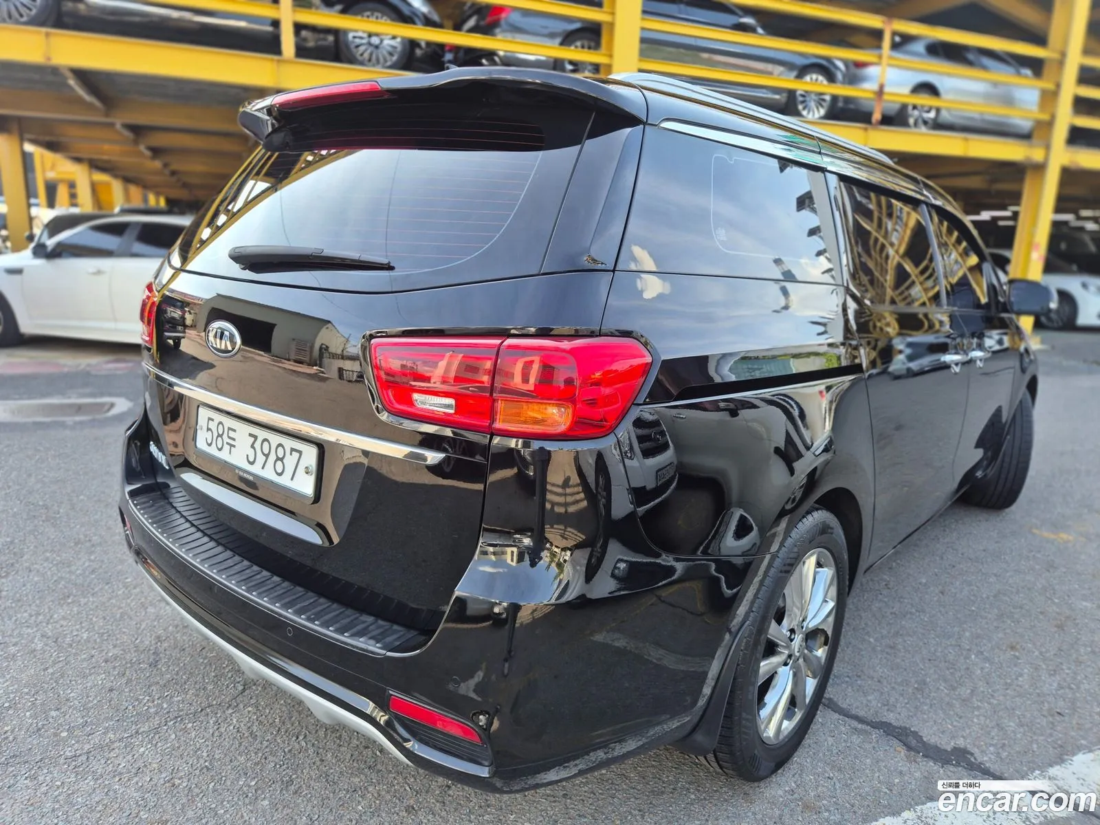 Kia Carnival 2019 — 3